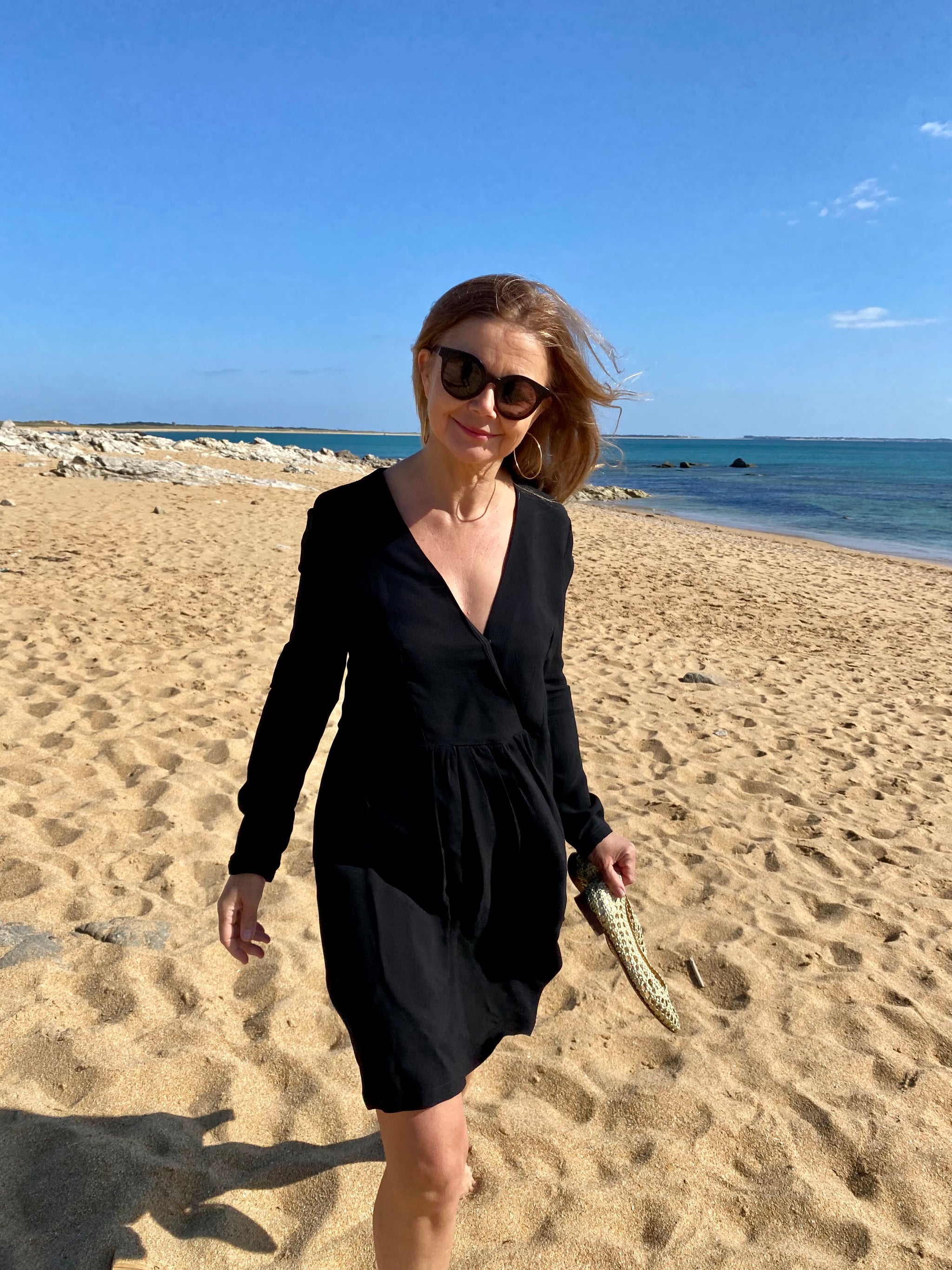 VENUS - The little black dress - Artmis-Paris VENUS - The little black dress - Artmis-Paris